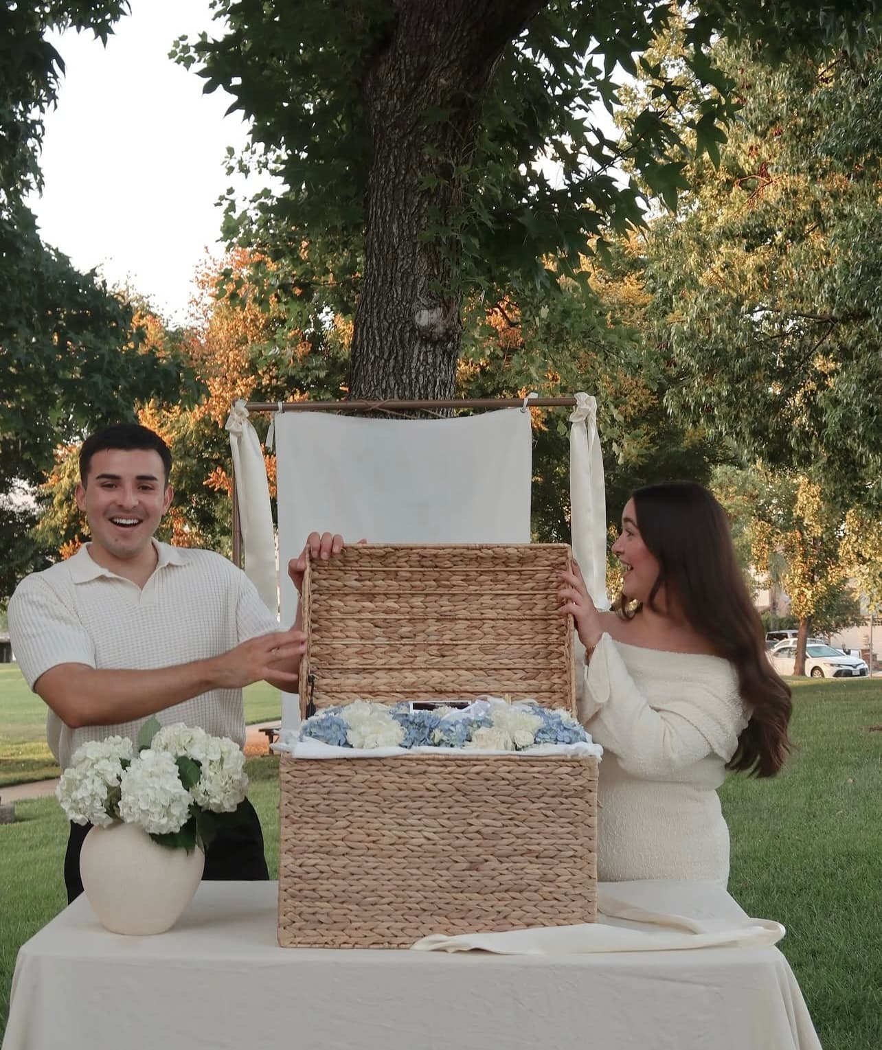 Gender reveal flower basket composed by Divina Arrangements