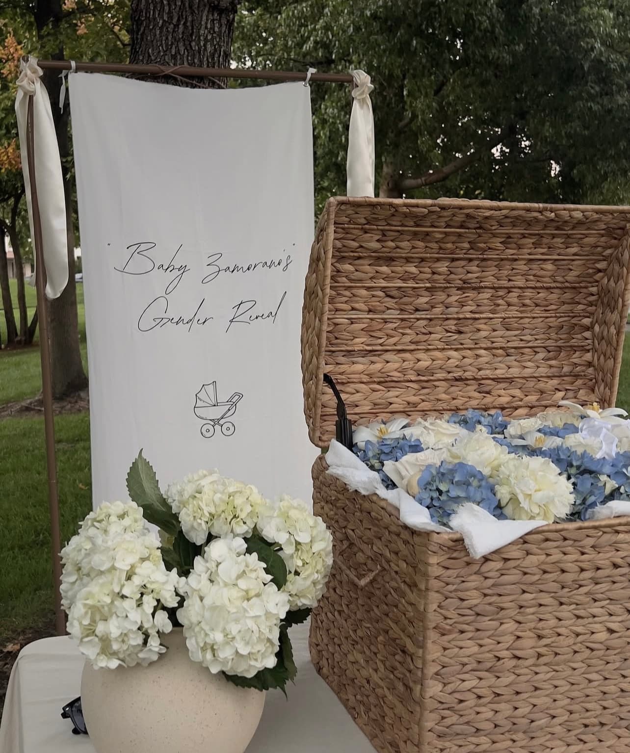 Gender Reveal arrangement composed by Divina Arrangements